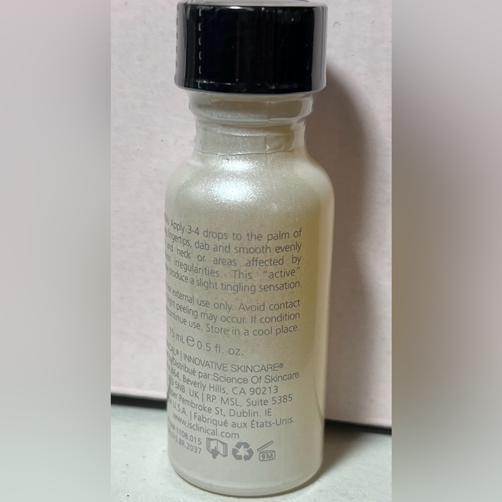 iS CLINICAL BRIGHTENING SERUMโ๏ธโ๏ธ - Picture 6 of 6